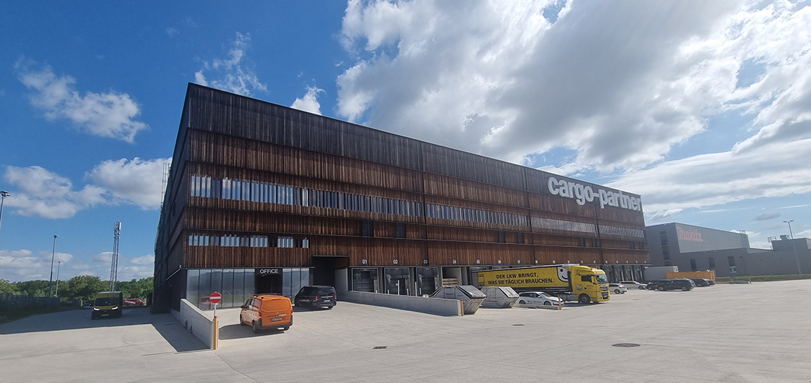 Hala Fishamend: ako drevo nahradilo oceľ na 12 000 m&sup2; (I-Log Center)